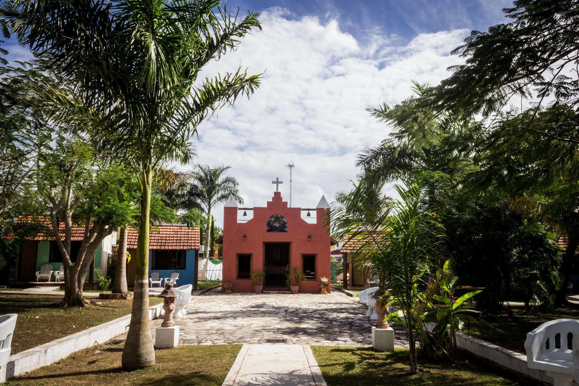 Hotel Hacienda Sanchez Вальядолід Екстер'єр фото